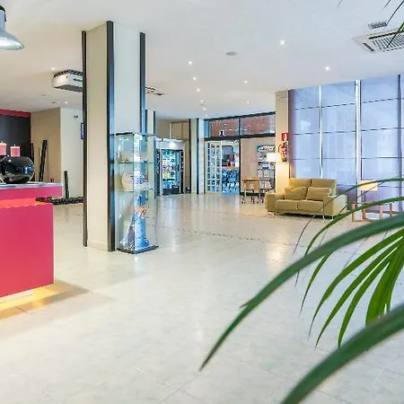 Hotel Pacific